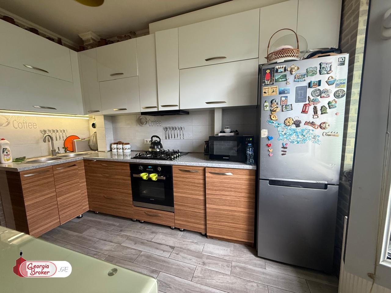 nearly repaired 3-room apartment for sale